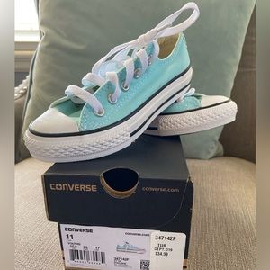 Girls Converse Sneakers NIB
